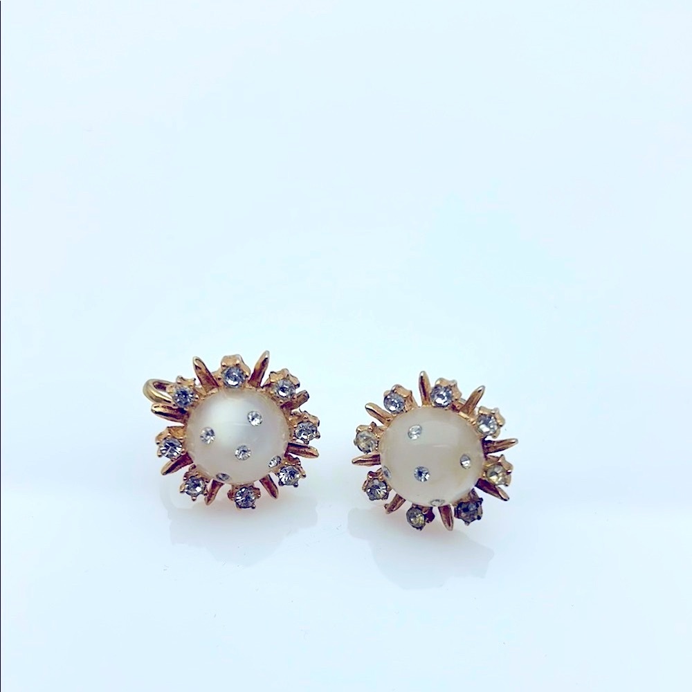 Elegant Vintage Gold Tone Sunburst Rhinestone Earrings